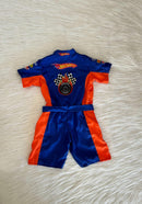 🚗🔥 Macacão Infantil Curto – Hot Wheels Red Bull Monster Truck